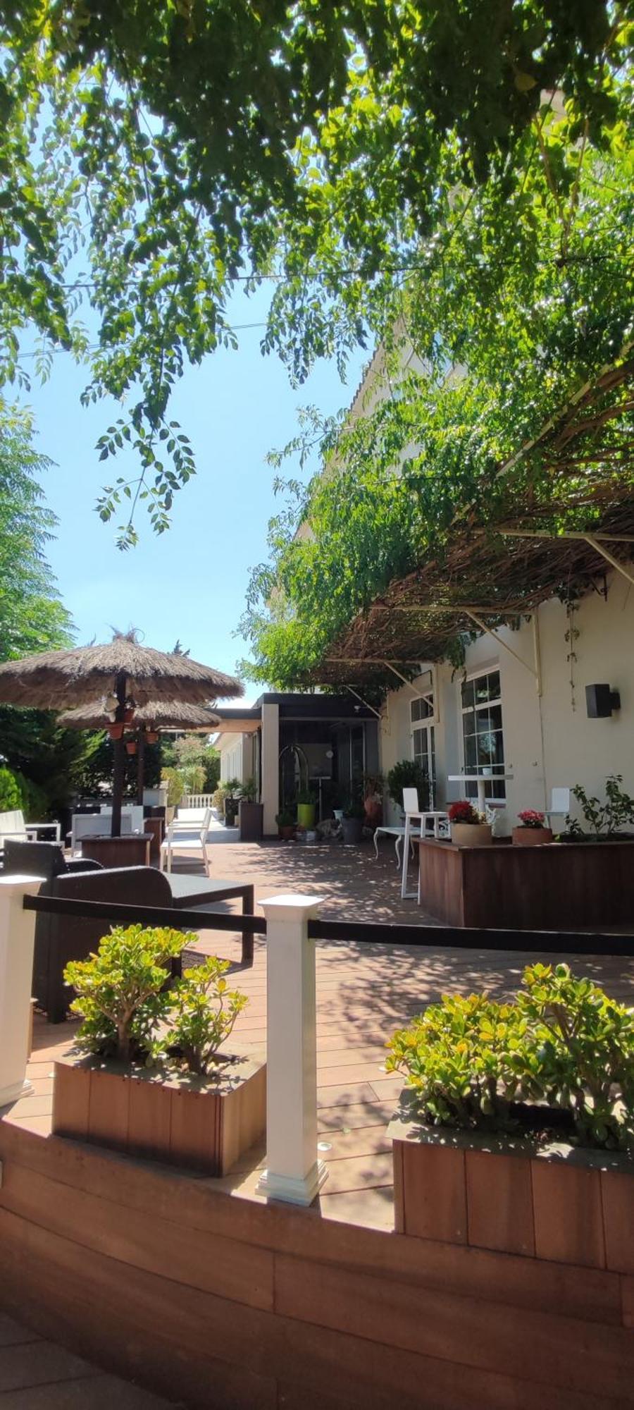 Hotel & Restaurant Figueres Parc Los Hostalets de Llers Eksteriør bilde